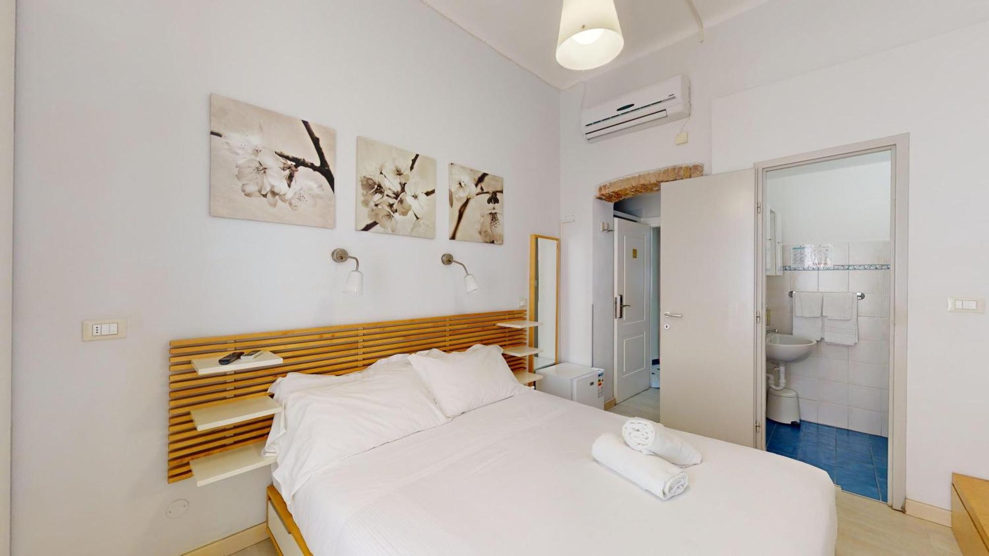 Gina Hotel 3*